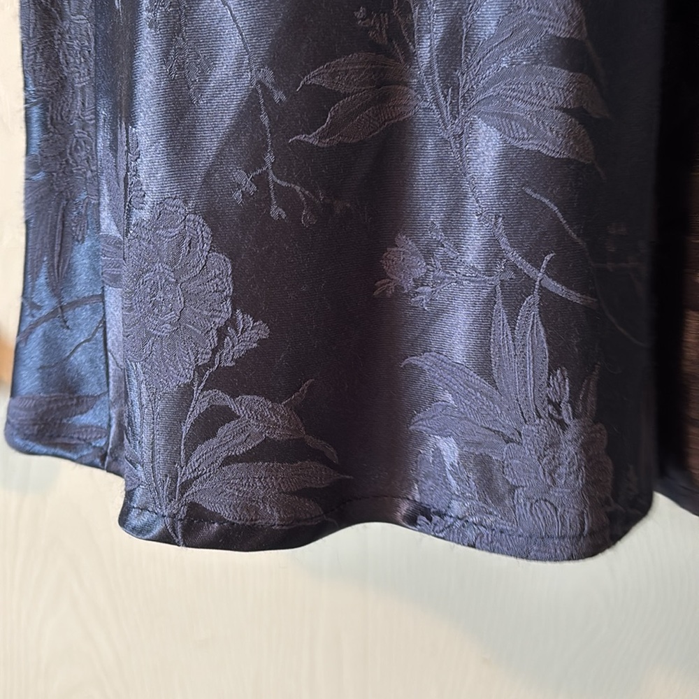 Dress - Picture 6 of 6